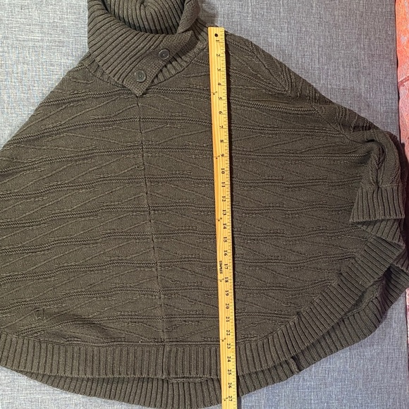 Leo & Nicole Brown Knit Poncho Sweater Asymmetrical Collar S/M Cozy Fall Winter - Picture 8 of 11